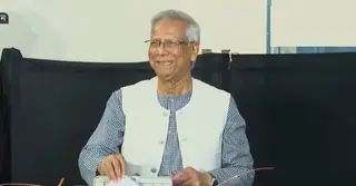 ভোট দিয়েছেন প্রধান উপদেষ্টা